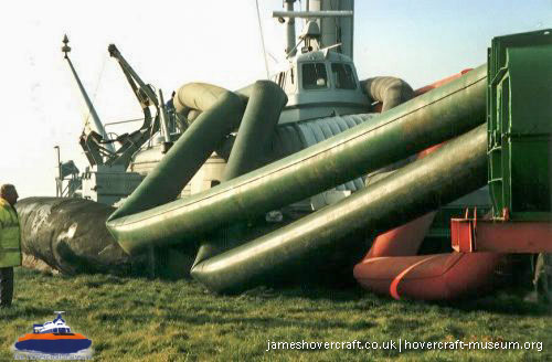 BH7 being moved to The Hovercraft Museum -  (credit: The <a href='http://www.hovercraft-museum.org/' target='_blank'>Hovercraft Museum Trust</a>).